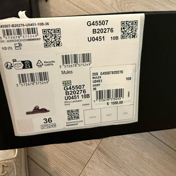 Chanel Cream Quilted Dad Sandals Mules with Gold Accents size 36 - Picture 9 of 10